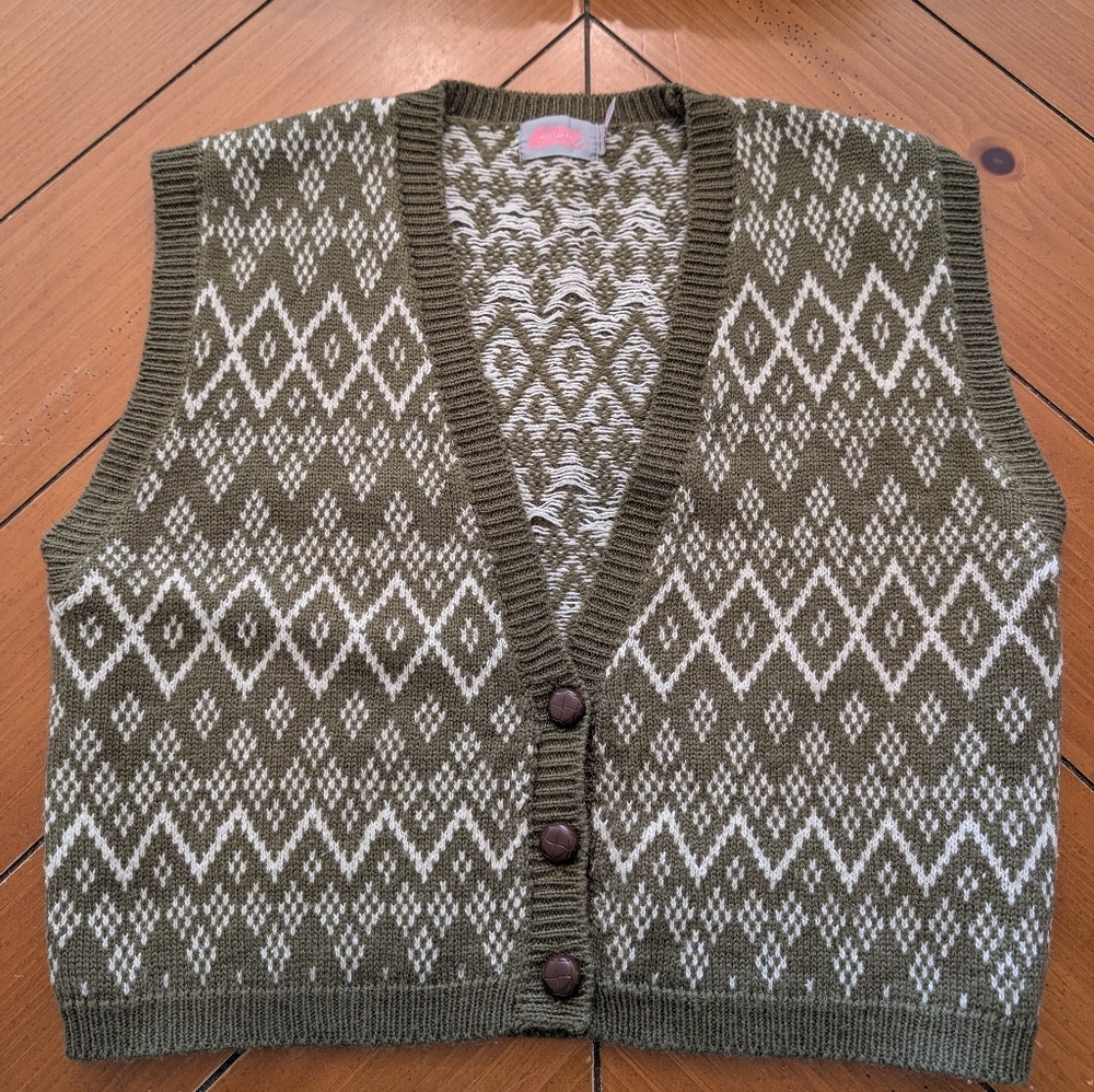 90s Vintage JCPenney Olive Green  and White Patterned Knit Vest
